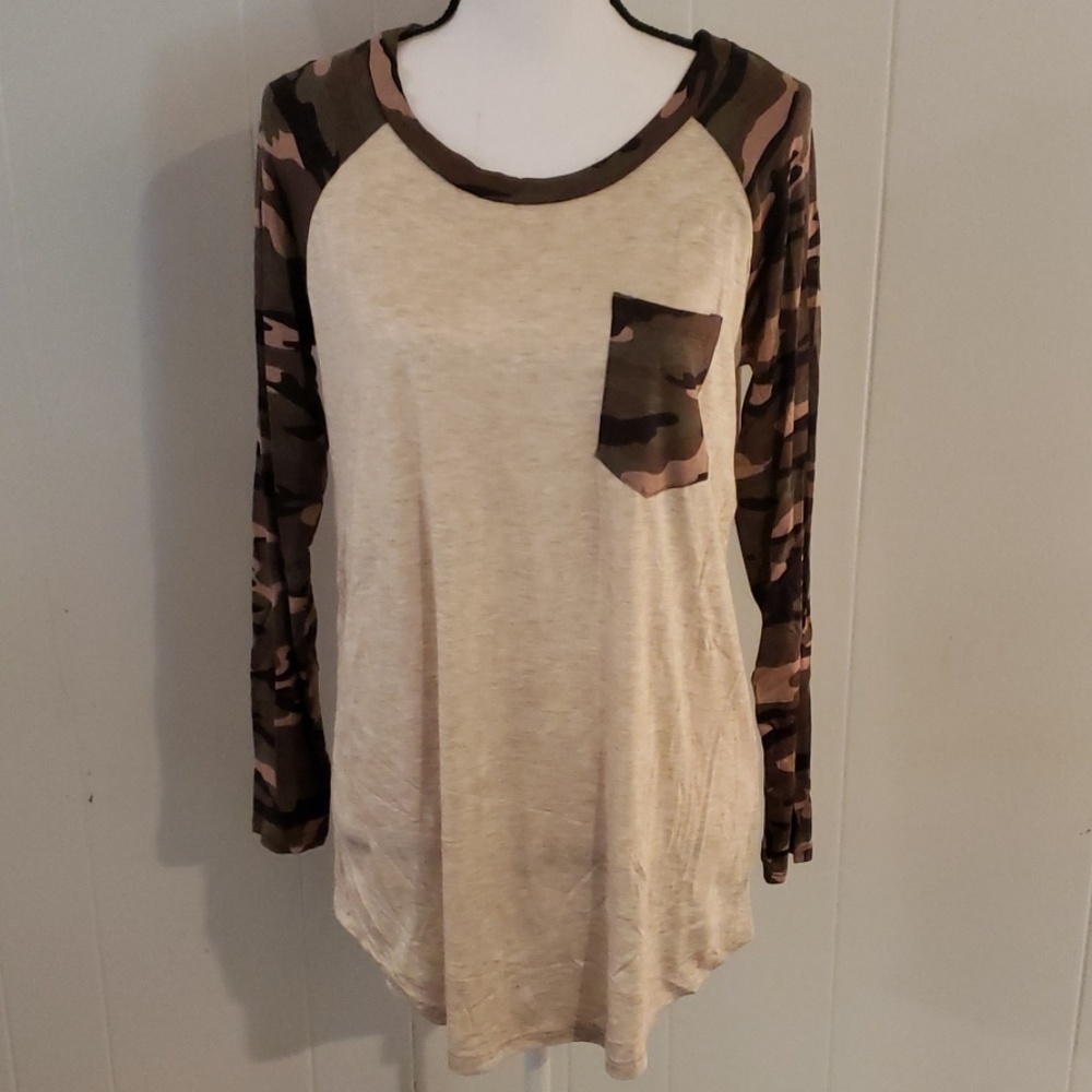 Pocket Camo Raglan
